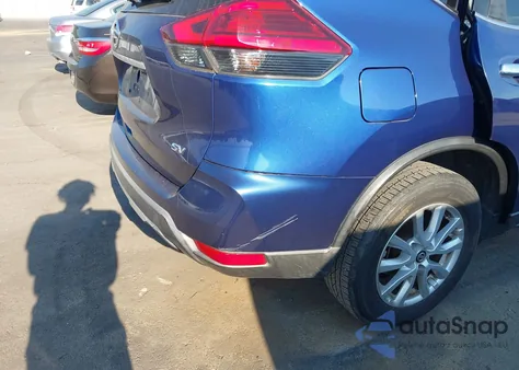 2017 Nissan Rogue Sv z USA, uszkodzony, nr VIN KNMAT2MT2HP569785